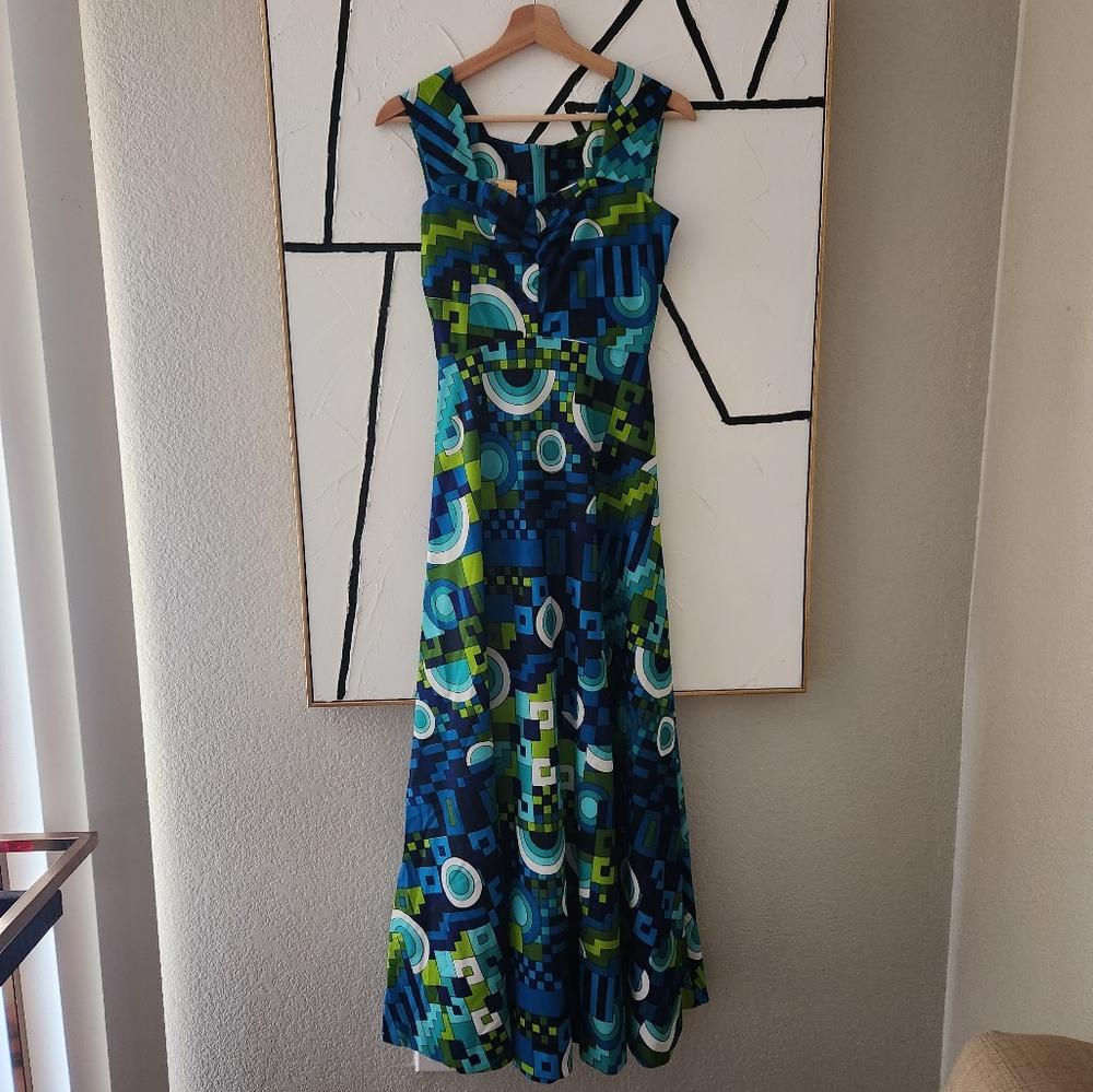 Vintage 70s Groovy Retro Print A-Line Maxi Dress